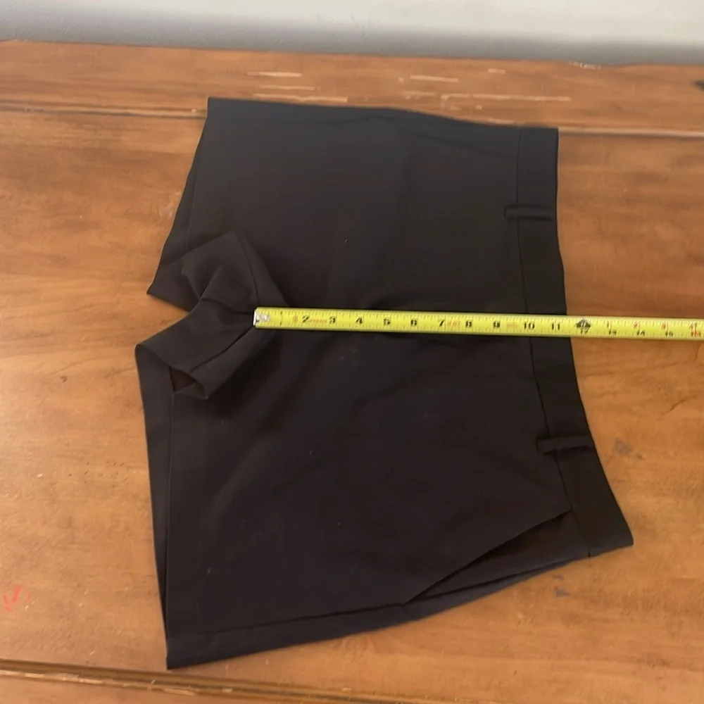 Halogen Classic Black Women's Shorts Size 14